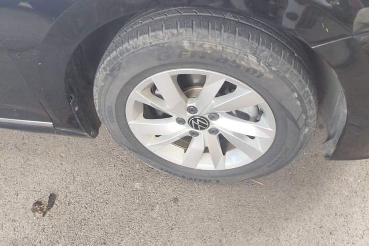 Used Volkswagen Passat 2020 Revised Version 280TSI Business Edition China VI Standard Right Front Wheel Hub