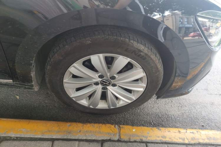 Used Volkswagen Passat 2020 330TSI Elite Edition China VI Right Front Wheel Hub