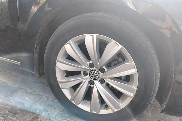 Used Volkswagen Passat 2020 330TSI Elite Edition China VI Right Front Wheel Hub