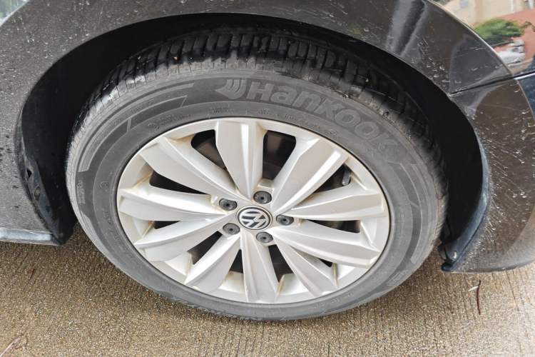 Used Volkswagen Passat 2020 330TSI Elite Edition China VI Right Front Wheel Hub