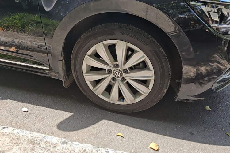 Used Volkswagen Passat 2020 330TSI Elite Edition China VI Right Front Wheel Hub
