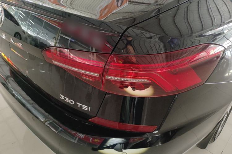 Used Volkswagen Passat 2020 330TSI Elite Edition China VI Right Rear Taillight