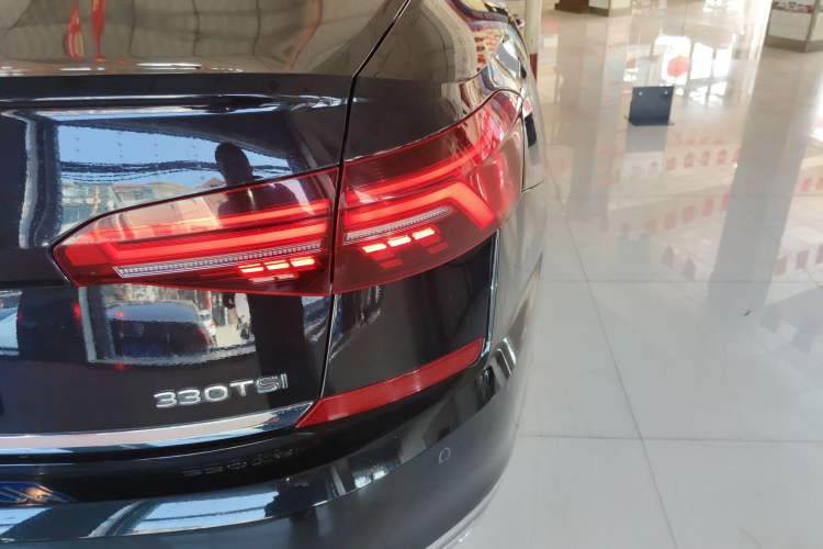 Used Volkswagen Passat 2020 Revised Version 330TSI Luxury Edition China VI Standard Right Rear Taillight