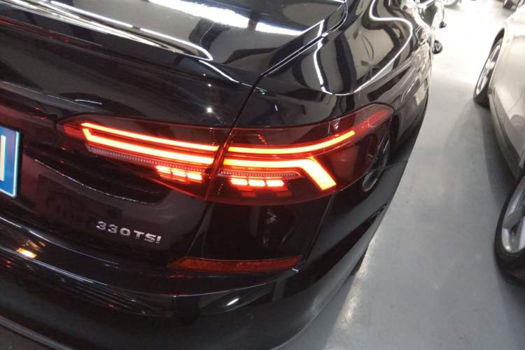 Used Volkswagen Passat 2020 Revised Version 280TSI Business Edition China VI Standard Right Rear Taillight