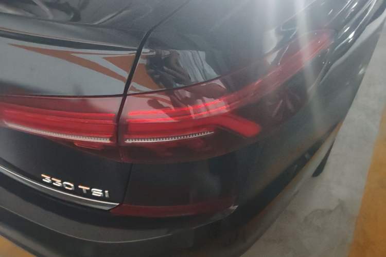 Used Volkswagen Passat 2020 330TSI Luxury Edition China VI Right Rear Taillight