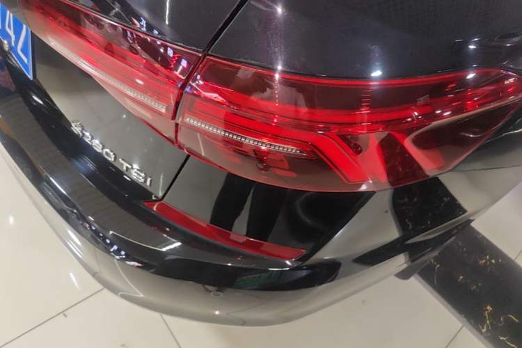 Used Volkswagen Passat 2020 Revised Version 280TSI Business Edition China VI Standard Right Rear Taillight