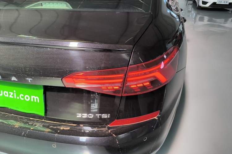 Used Volkswagen Passat 2020 330TSI Elite Edition China VI Right Rear Taillight