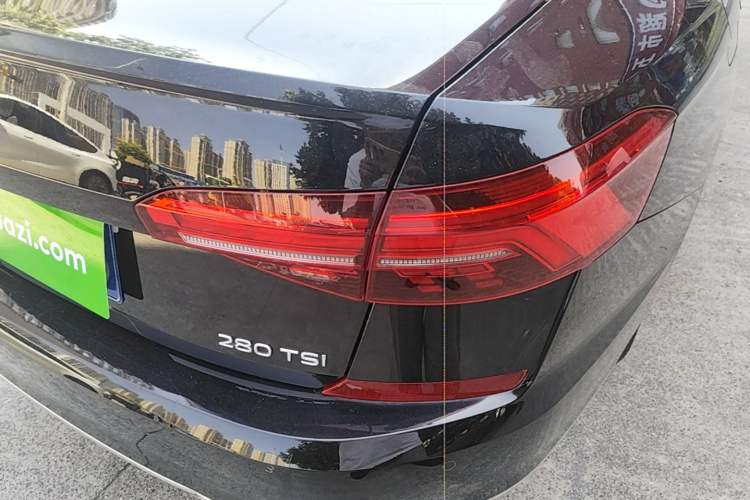 Used Volkswagen Passat 2020 Revised Version 280TSI Business Edition China VI Standard Right Rear Taillight