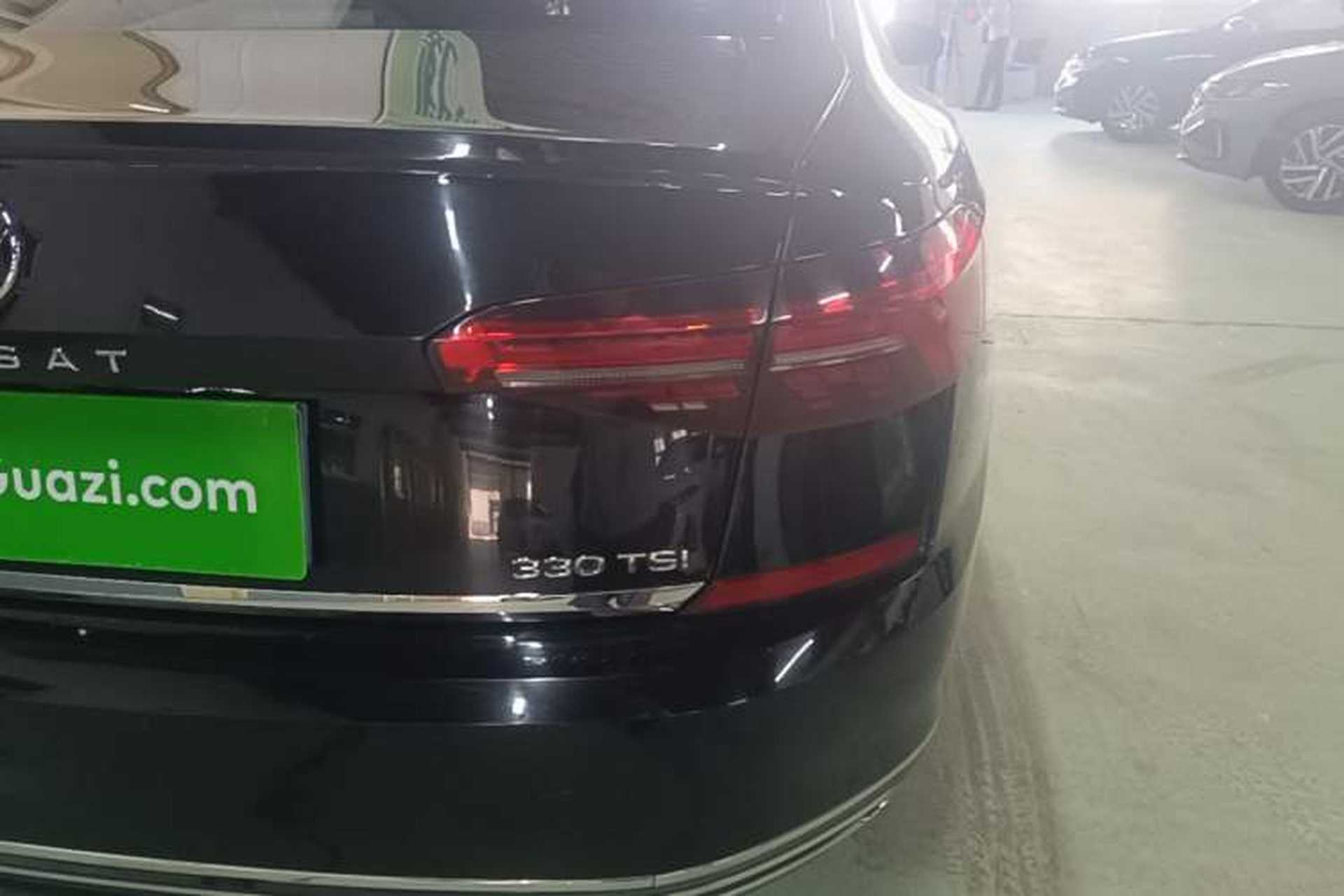 Used Volkswagen Passat 2020 Facelift 330TSI Prestige Edition China VI Standard Right Rear Taillight
