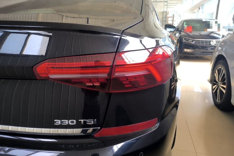 Used Volkswagen Passat 2020 Revised Version 330TSI Luxury Edition China VI Standard Right Rear Taillight
