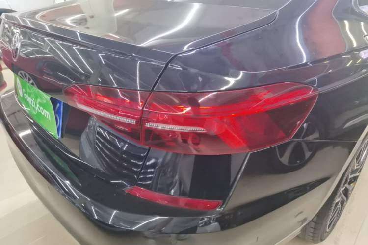 Used Volkswagen Passat 2020 Facelift 330TSI Elite Edition China VI Standard Right Rear Taillight