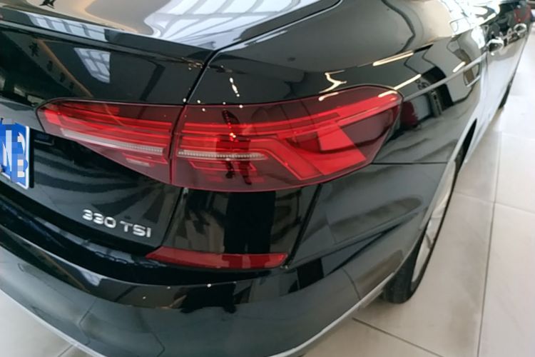 Used Volkswagen Passat 2020 Facelift 330TSI Elite Edition China VI Standard Right Rear Taillight