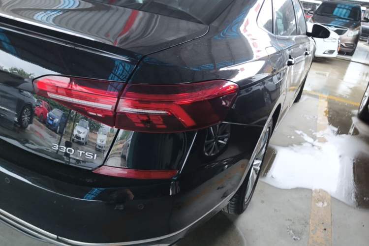 Used Volkswagen Passat 2020 330TSI Elite Edition China VI Right Rear Taillight