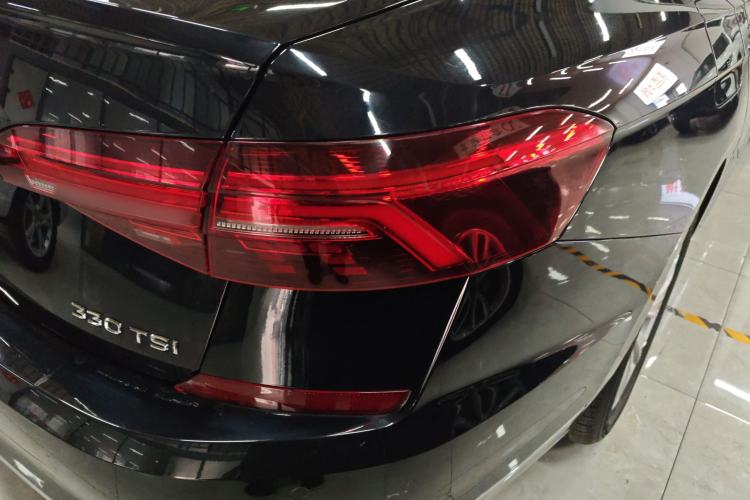 Used Volkswagen Passat 2020 330TSI Elite Edition China VI Right Rear Taillight