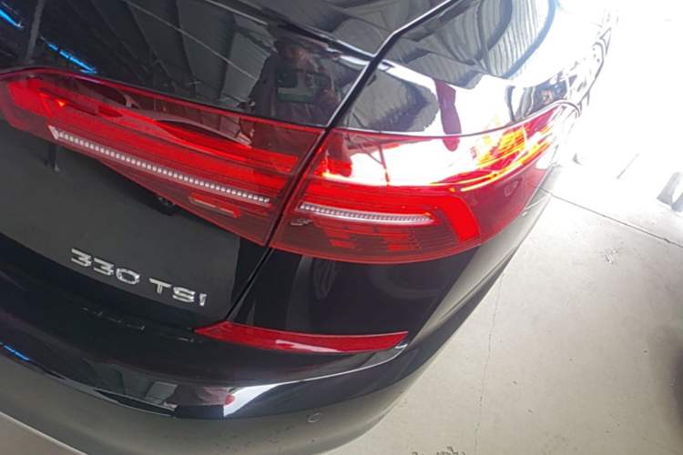 Used Volkswagen Passat 2020 330TSI Elite Edition China VI Right Rear Taillight
