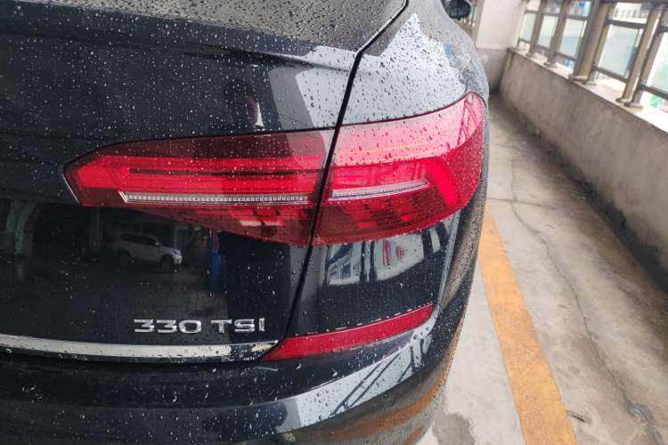 Used Volkswagen Passat 2020 330TSI Luxury Edition China VI Right Rear Taillight