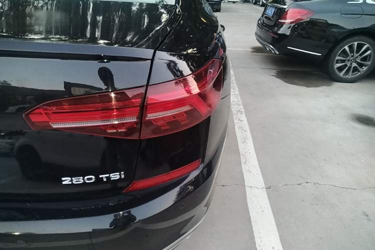 Used Volkswagen Passat 2020 Revised Version 280TSI Elite Edition China VI Standard Right Rear Taillight