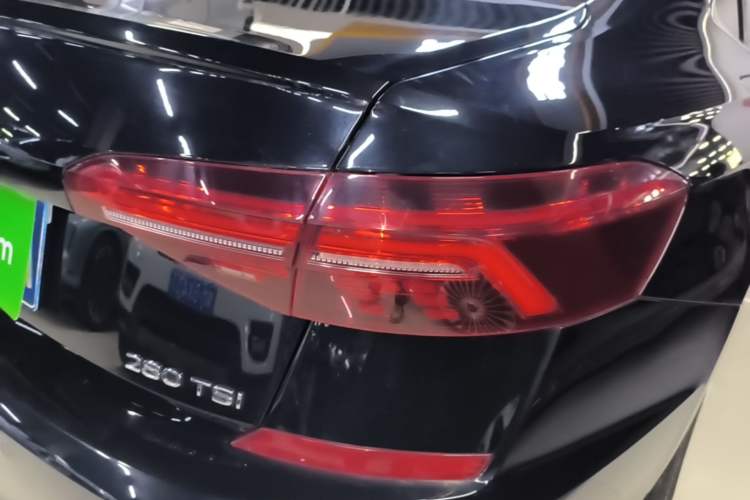 Used Volkswagen Passat 2020 Revised Version 280TSI Business Edition China VI Standard Right Rear Taillight