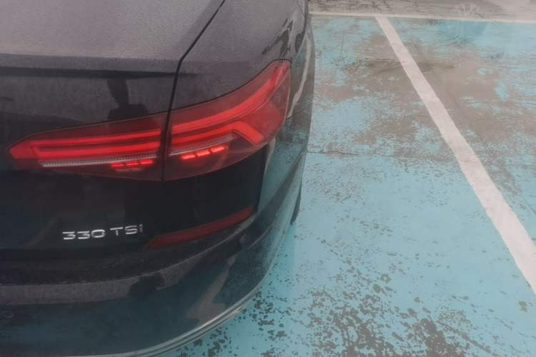 Used Volkswagen Passat 2020 Revised Version 280TSI Business Edition China VI Standard Right Rear Taillight