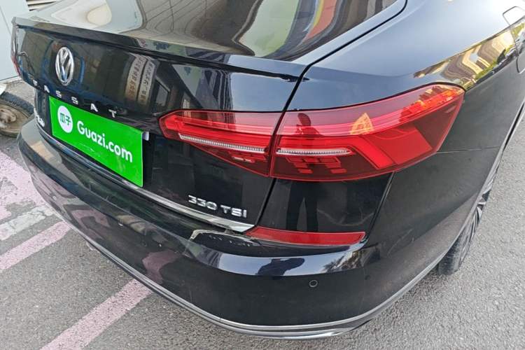 Used Volkswagen Passat 2020 330TSI Luxury Edition China VI Right Rear Taillight