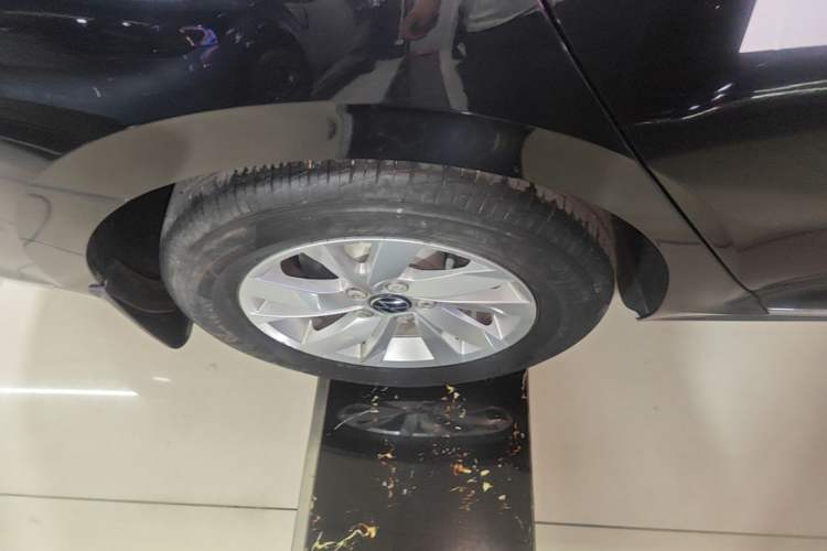Used Volkswagen Passat 2020 Revised Version 280TSI Business Edition China VI Standard Right Rear Wheel Hub