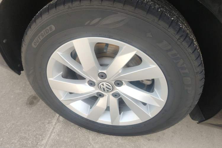 Used Volkswagen Passat 2020 280TSI Business Edition China VI Standard Right Rear Wheel Hub