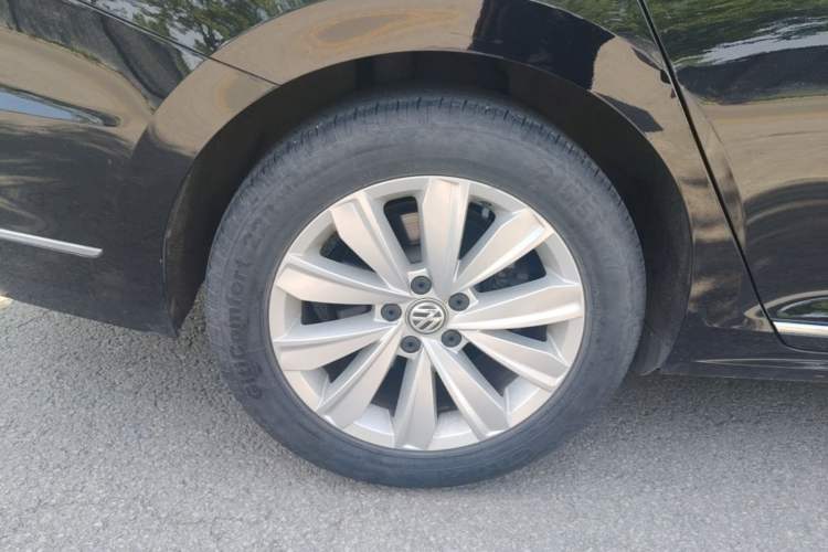 Used Volkswagen Passat 2020 330TSI Elite Edition China VI Right Rear Wheel Hub