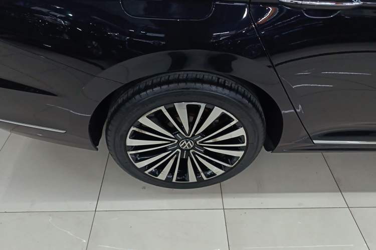 Used Volkswagen Passat 2020 Revised Version 330TSI Luxury Edition China VI Standard Right Rear Wheel Hub