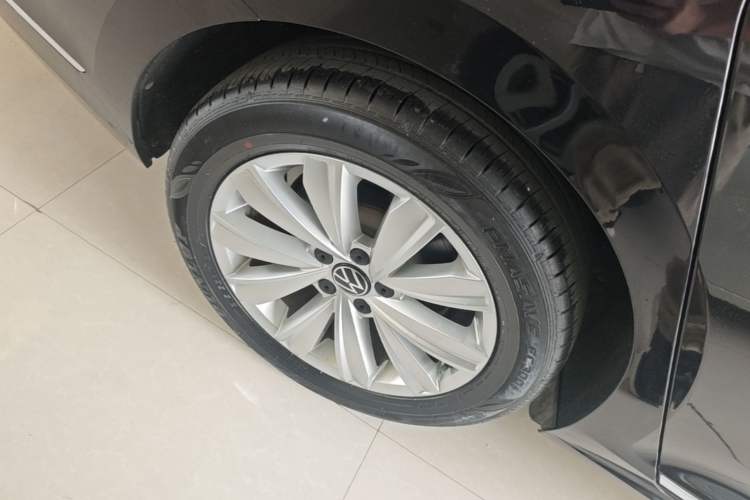 Used Volkswagen Passat 2020 330TSI Elite Edition China VI Right Rear Wheel Hub