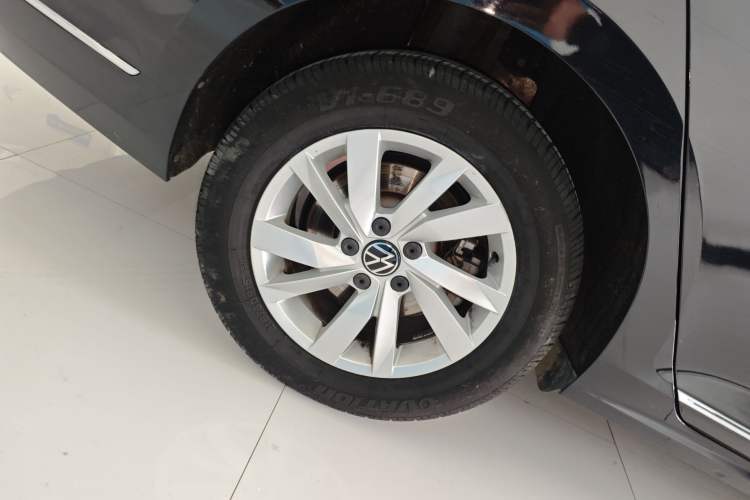 Used Volkswagen Passat 2020 Revised Version 280TSI Business Edition China VI Standard Right Rear Wheel Hub