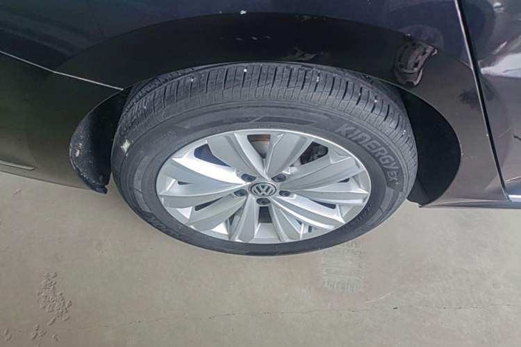 Used Volkswagen Passat 2020 330TSI Elite Edition China VI Right Rear Wheel Hub