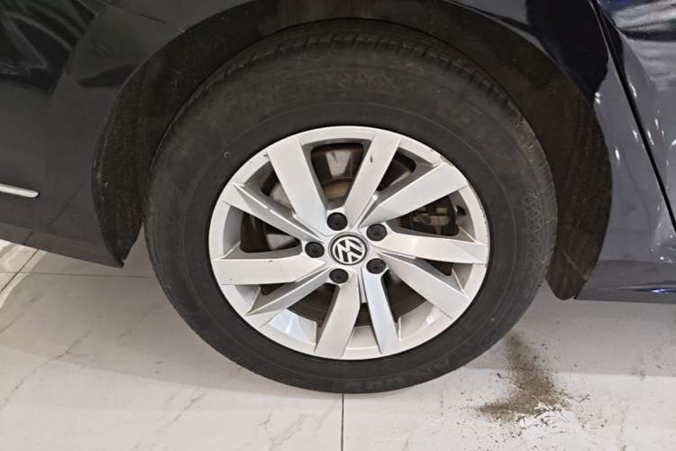 Used Volkswagen Passat 2020 280TSI Business Edition China VI Standard Right Rear Wheel Hub