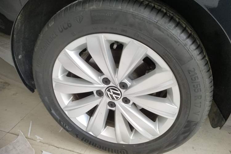 Used Volkswagen Passat 2020 330TSI Elite Edition China VI Right Rear Wheel Hub