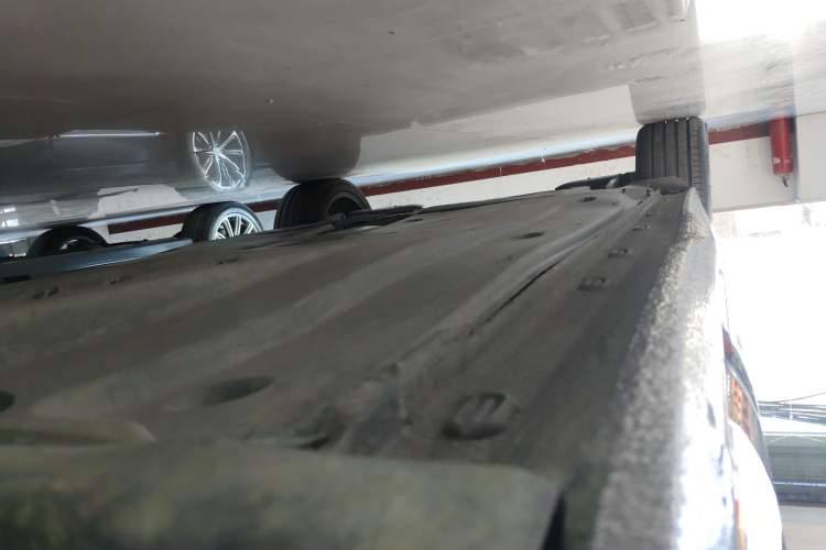 Used Volkswagen Passat 2020 Revised Version 330TSI Luxury Edition China VI Standard Right Side Sill
