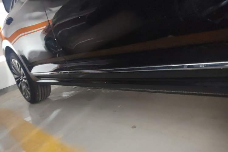 Used Volkswagen Passat 2020 330TSI Luxury Edition China VI Right Side Sill