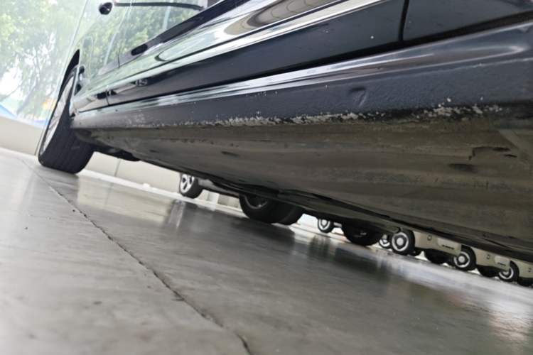 Used Volkswagen Passat 2020 280TSI Elite Edition China VI Standard Right Side Sill