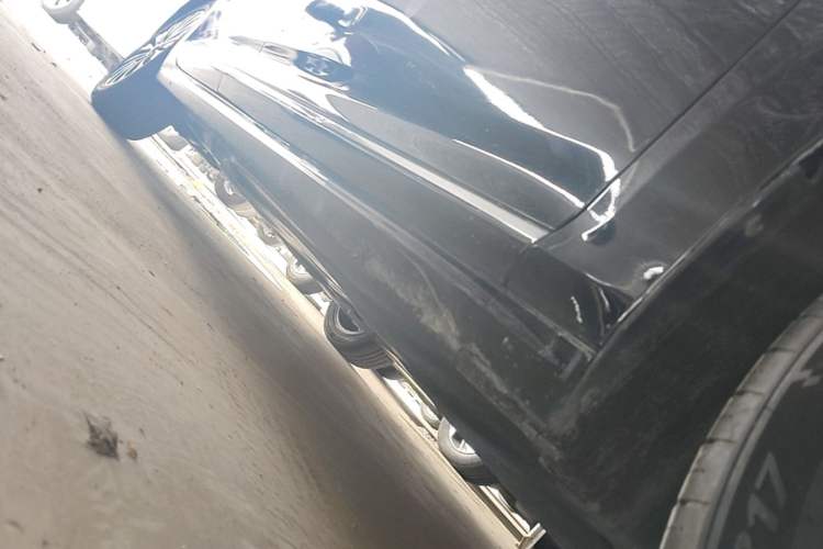 Used Volkswagen Passat 2020 Facelift 330TSI Elite Edition China VI Standard Right Side Sill