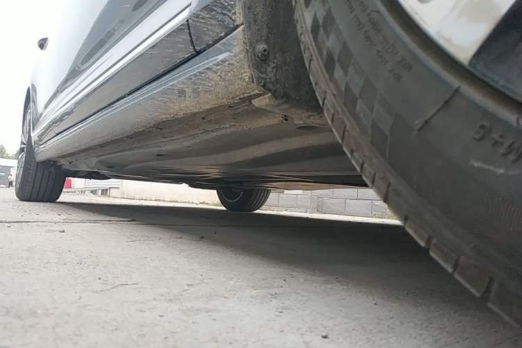 Used Volkswagen Passat 2020 Revised Version 330TSI Luxury Edition China VI Standard Right Side Sill