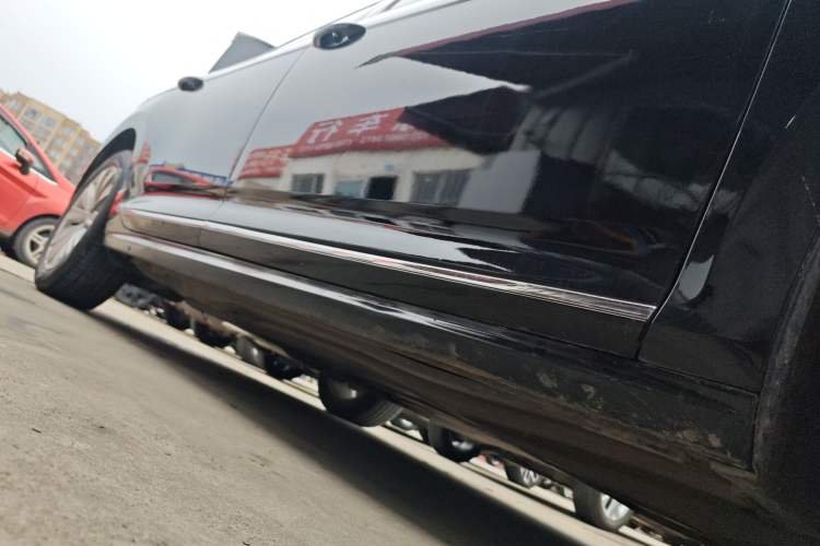 Used Volkswagen Passat 2020 330TSI Elite Edition China VI Right Side Sill