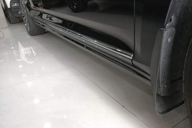 Used Volkswagen Passat 2020 Revised Version 330TSI Luxury Edition China VI Standard Right Side Sill