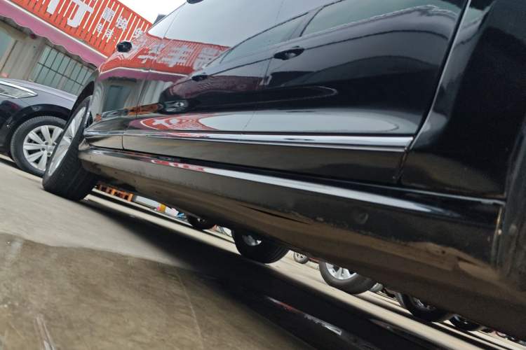 Used Volkswagen Passat 2020 330TSI Elite Edition China VI Right Side Sill