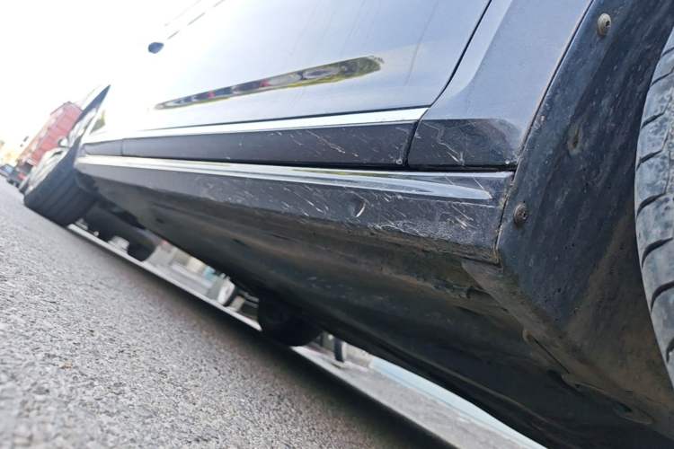 Used Volkswagen Passat 2020 330TSI Luxury Edition China VI Right Side Sill