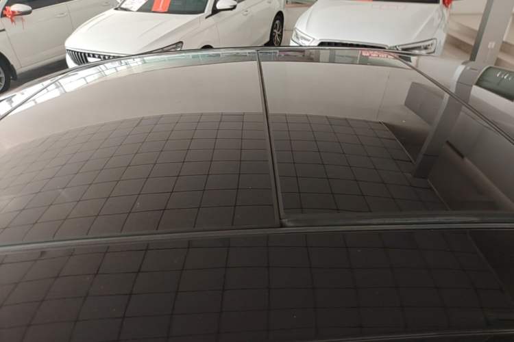 Used Volkswagen Passat 2020 330TSI Elite Edition China VI Roof