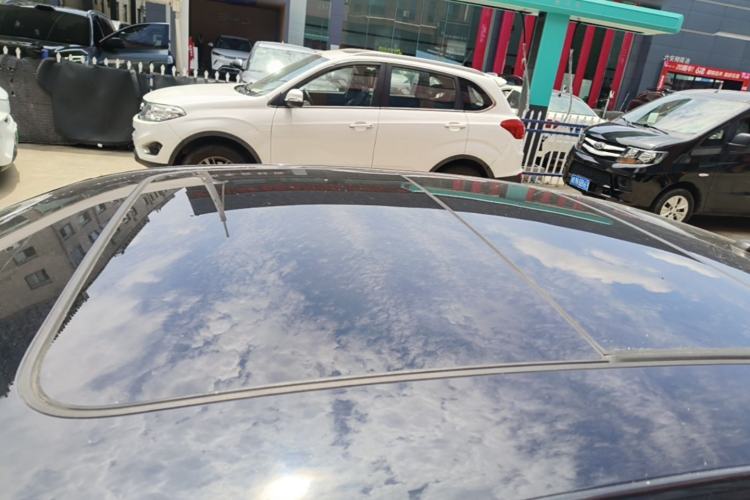 Used Volkswagen Passat 2020 330TSI Elite Edition China VI Roof
