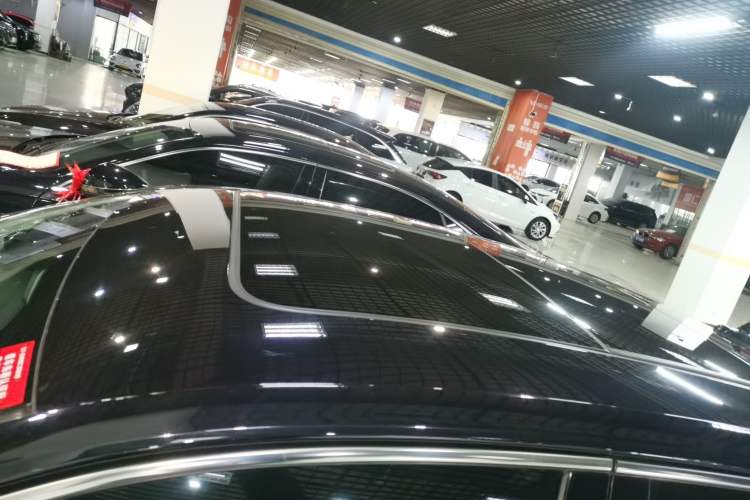 Used Volkswagen Passat 2020 330TSI Elite Edition China VI Roof