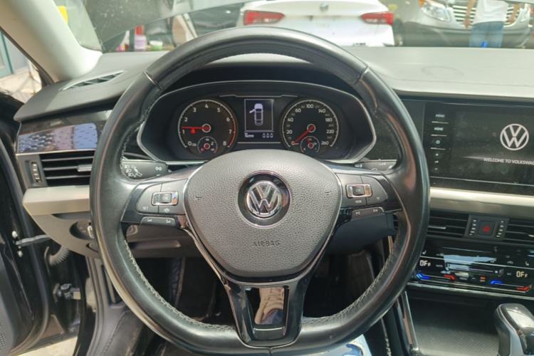 Used Volkswagen Passat 2020 330TSI Elite Edition China VI Steering Wheel