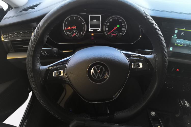 Used Volkswagen Passat 2020 280TSI Business Edition China VI Standard Steering Wheel