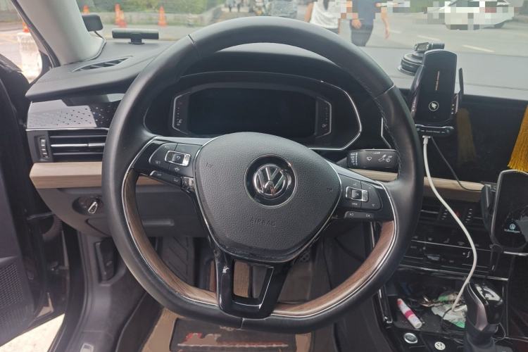 Used Volkswagen Passat 2020 380TSI Prestige Edition China VI Standard Steering Wheel