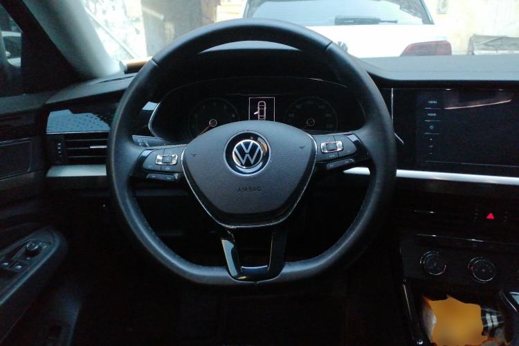 Used Volkswagen Passat 2020 Facelift 330TSI Elite Edition China VI Standard Steering Wheel