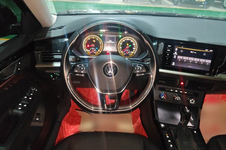 Used Volkswagen Passat 2020 Revised Version 280TSI Business Edition China VI Standard Steering Wheel